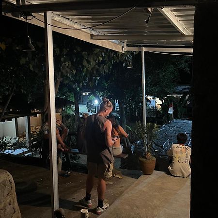 Fullmoon Homestay Kuta  ภายนอก รูปภาพ