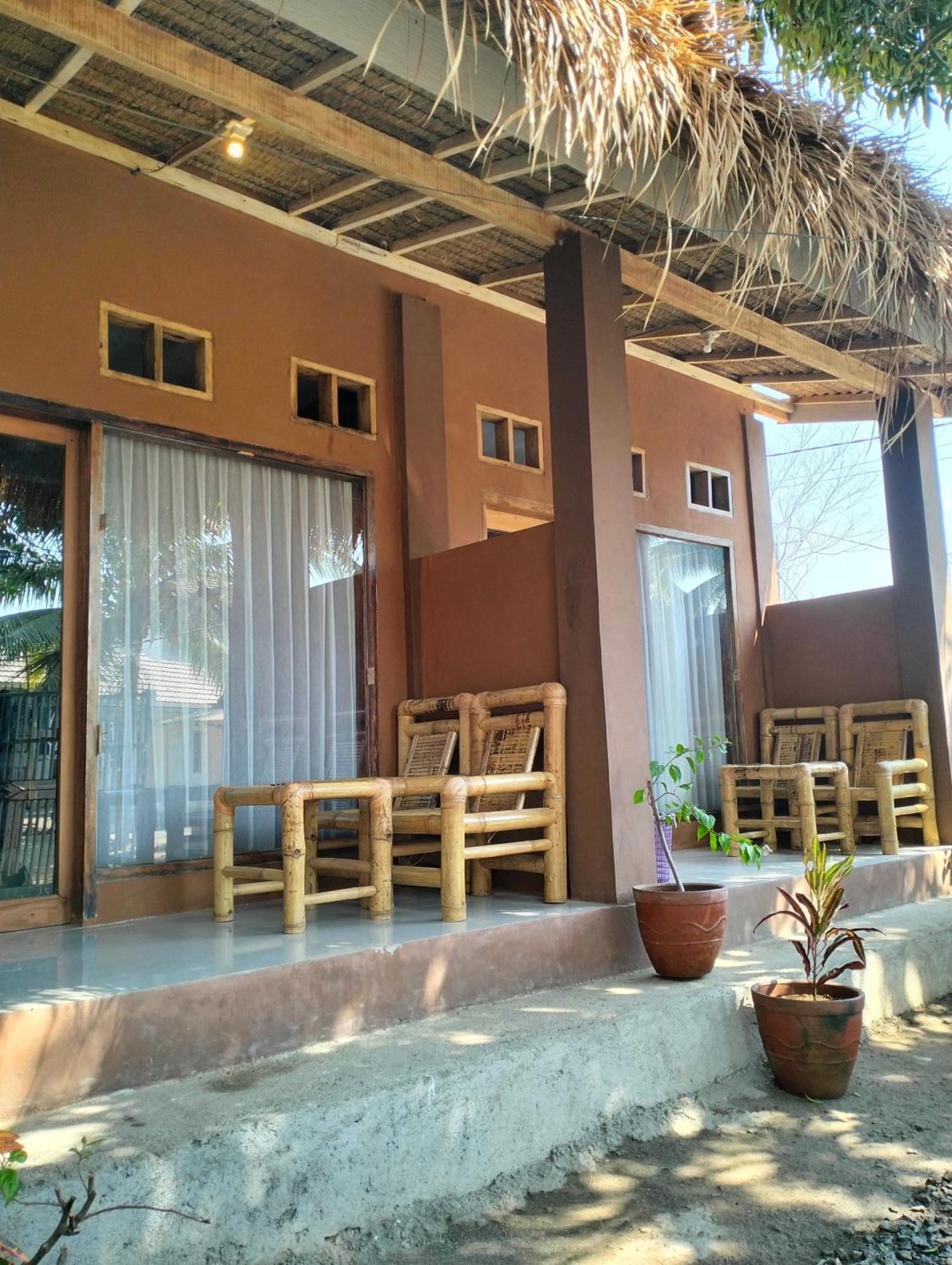 Fullmoon Homestay Kuta  ภายนอก รูปภาพ