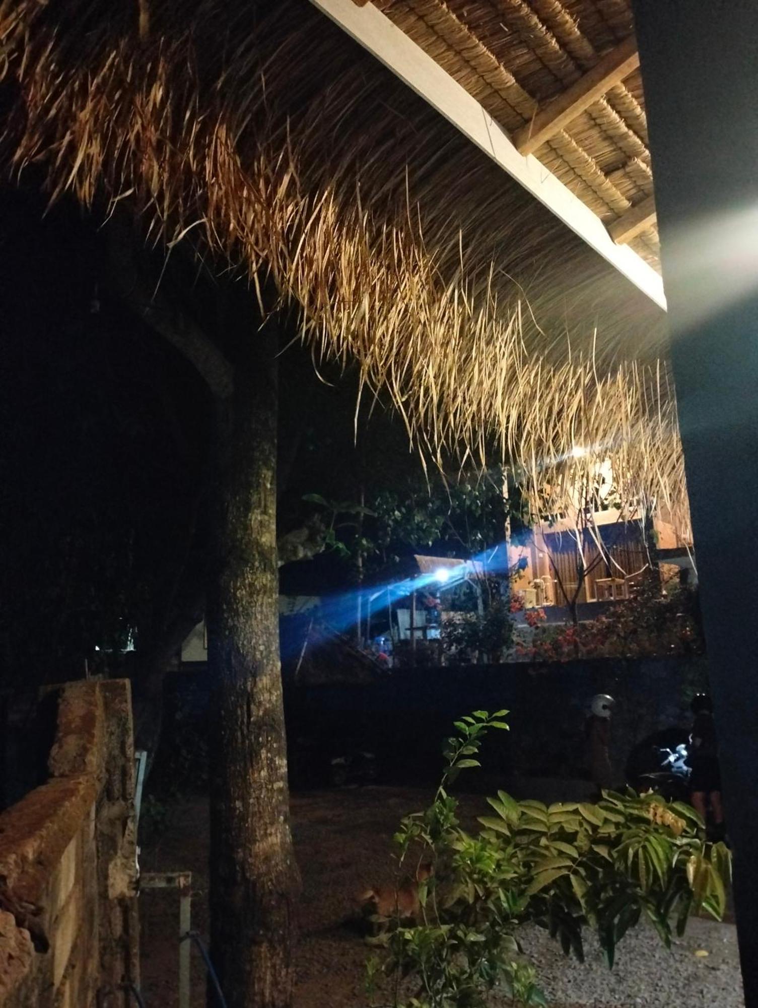 Fullmoon Homestay Kuta  ภายนอก รูปภาพ