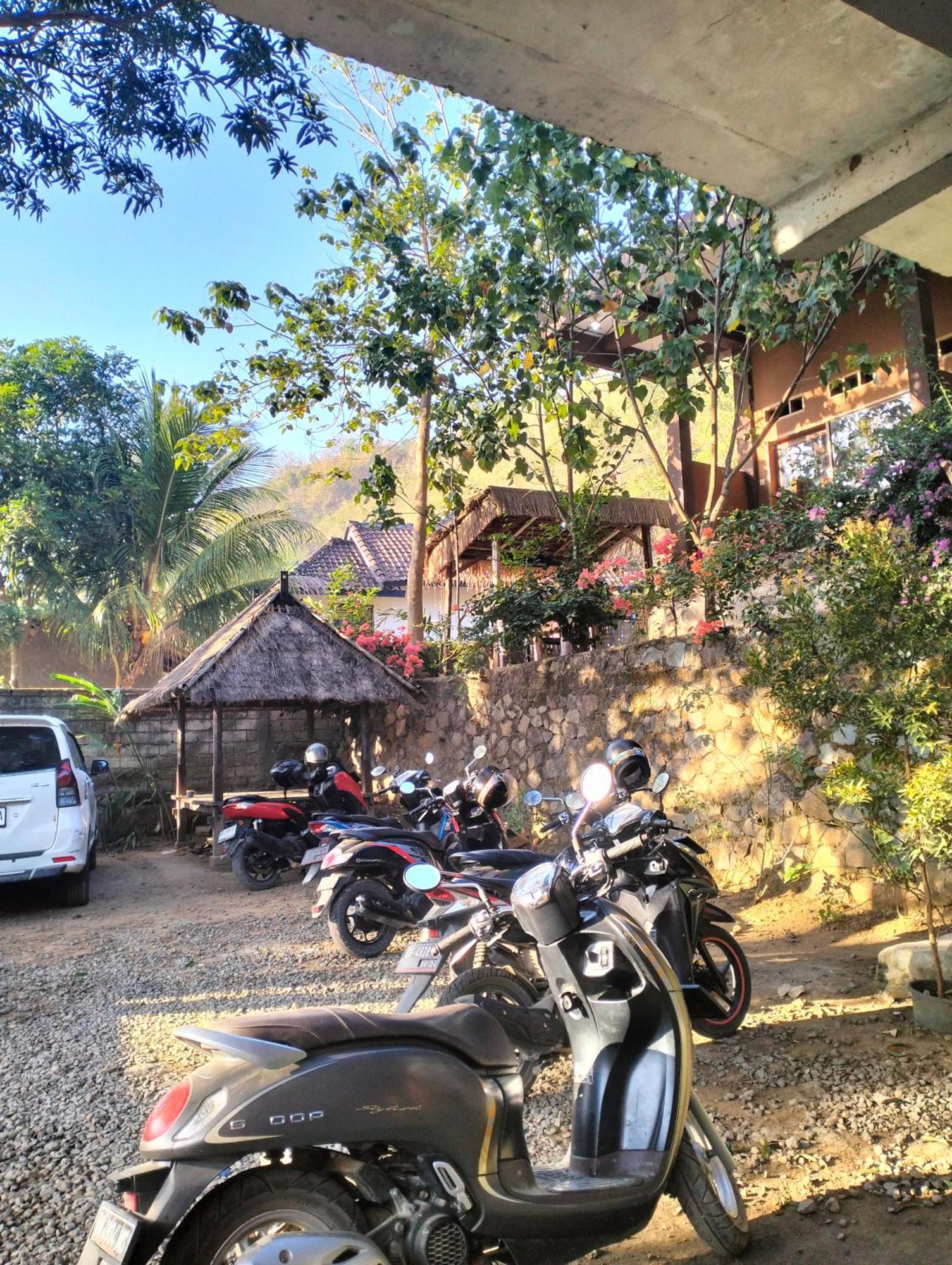 Fullmoon Homestay Kuta  ภายนอก รูปภาพ