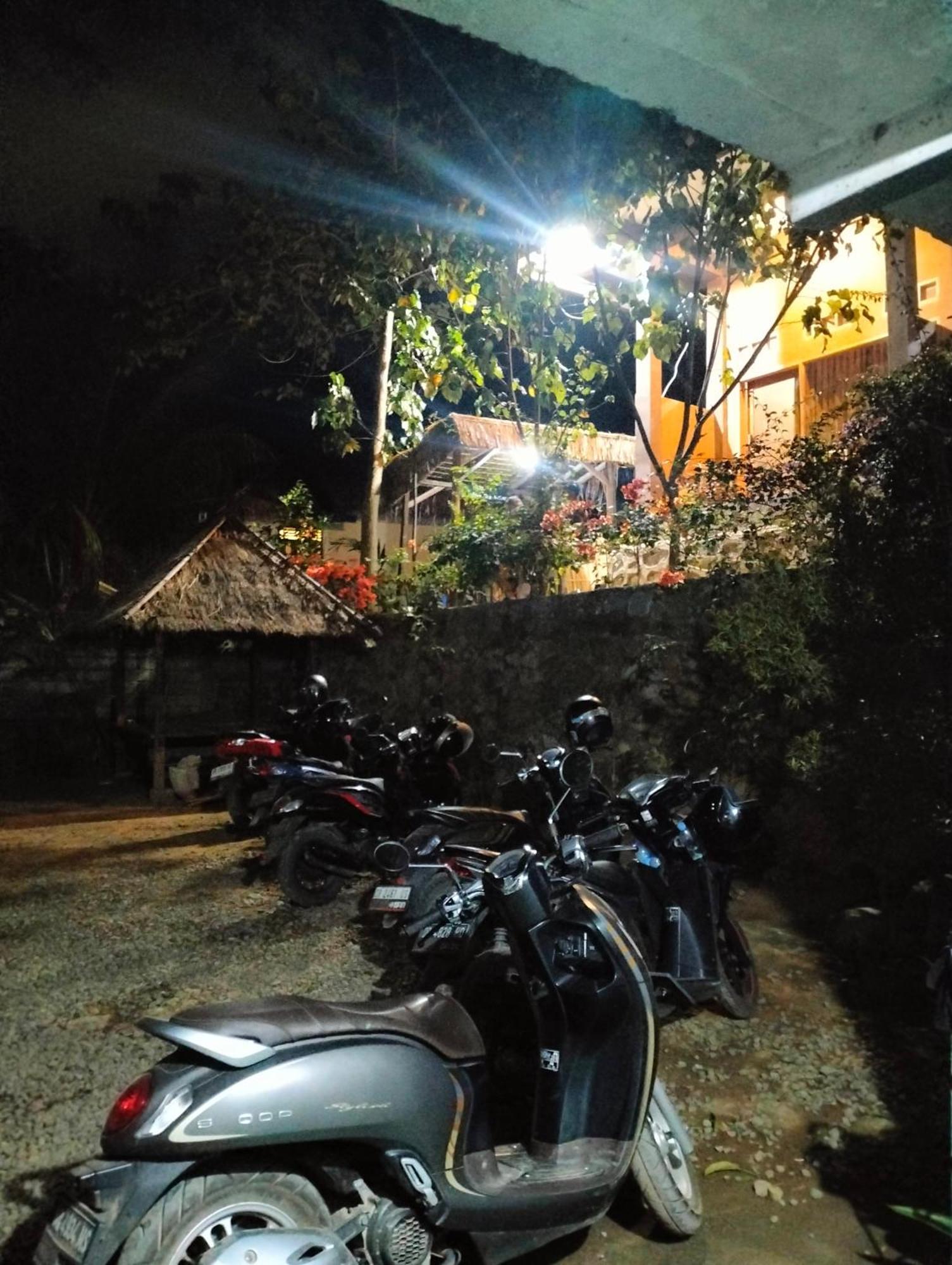 Fullmoon Homestay Kuta  ภายนอก รูปภาพ