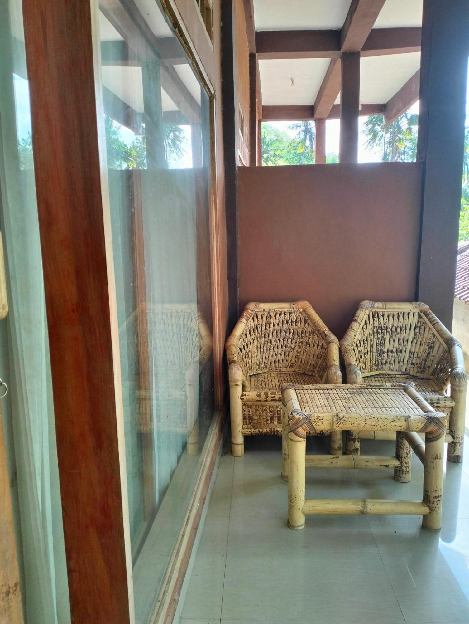 Fullmoon Homestay Kuta  ภายนอก รูปภาพ