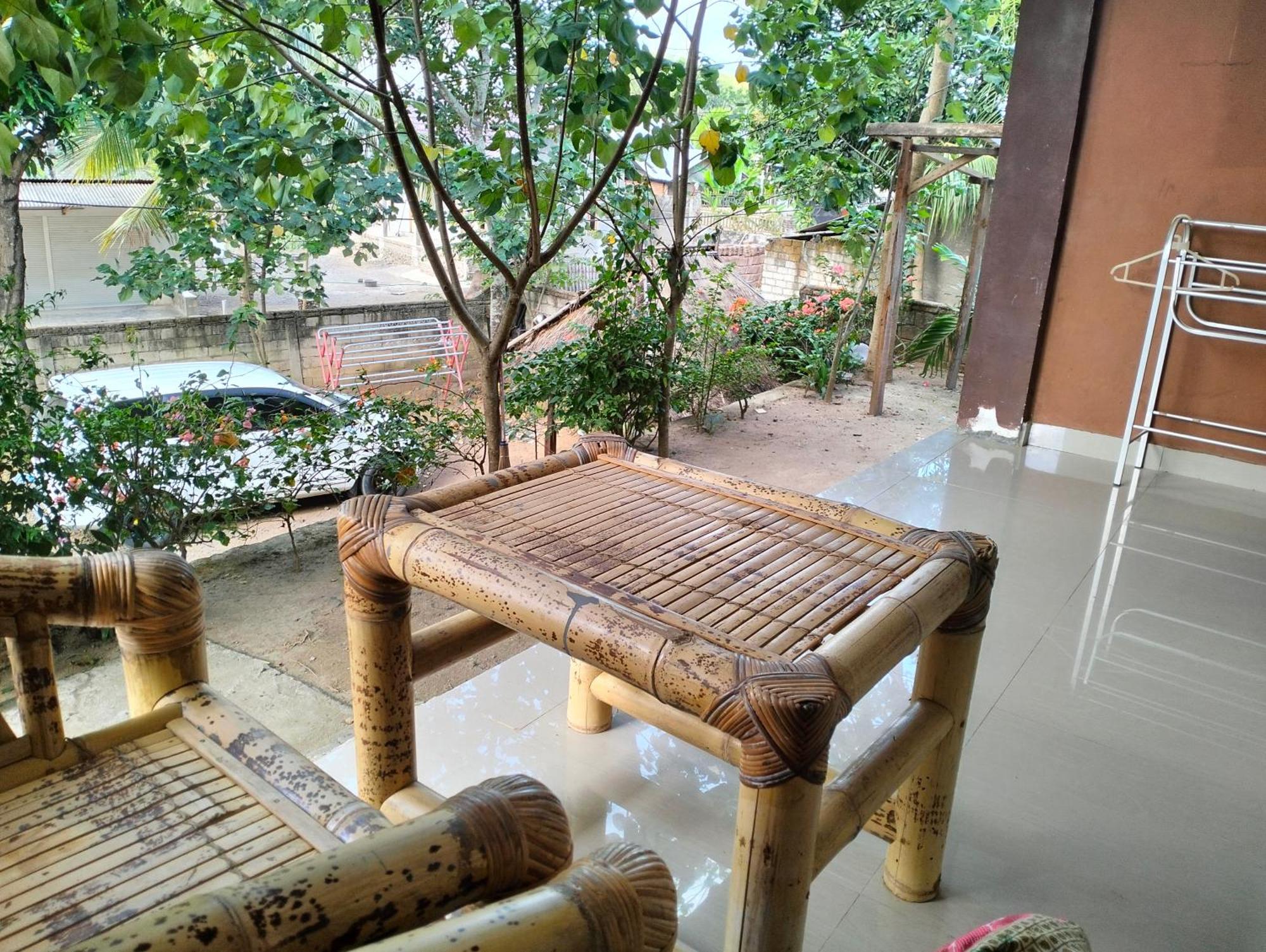 Fullmoon Homestay Kuta  ภายนอก รูปภาพ