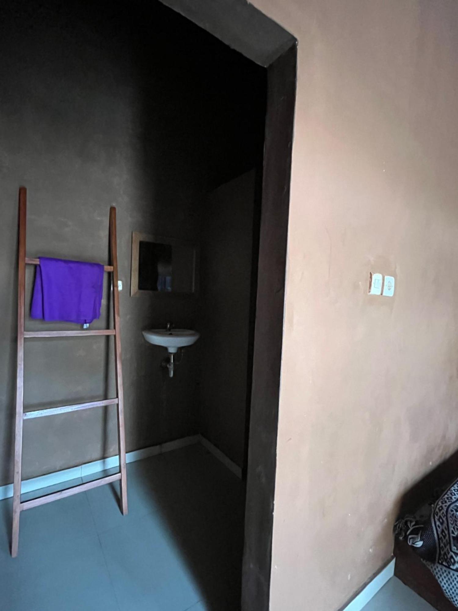Fullmoon Homestay Kuta  ภายนอก รูปภาพ