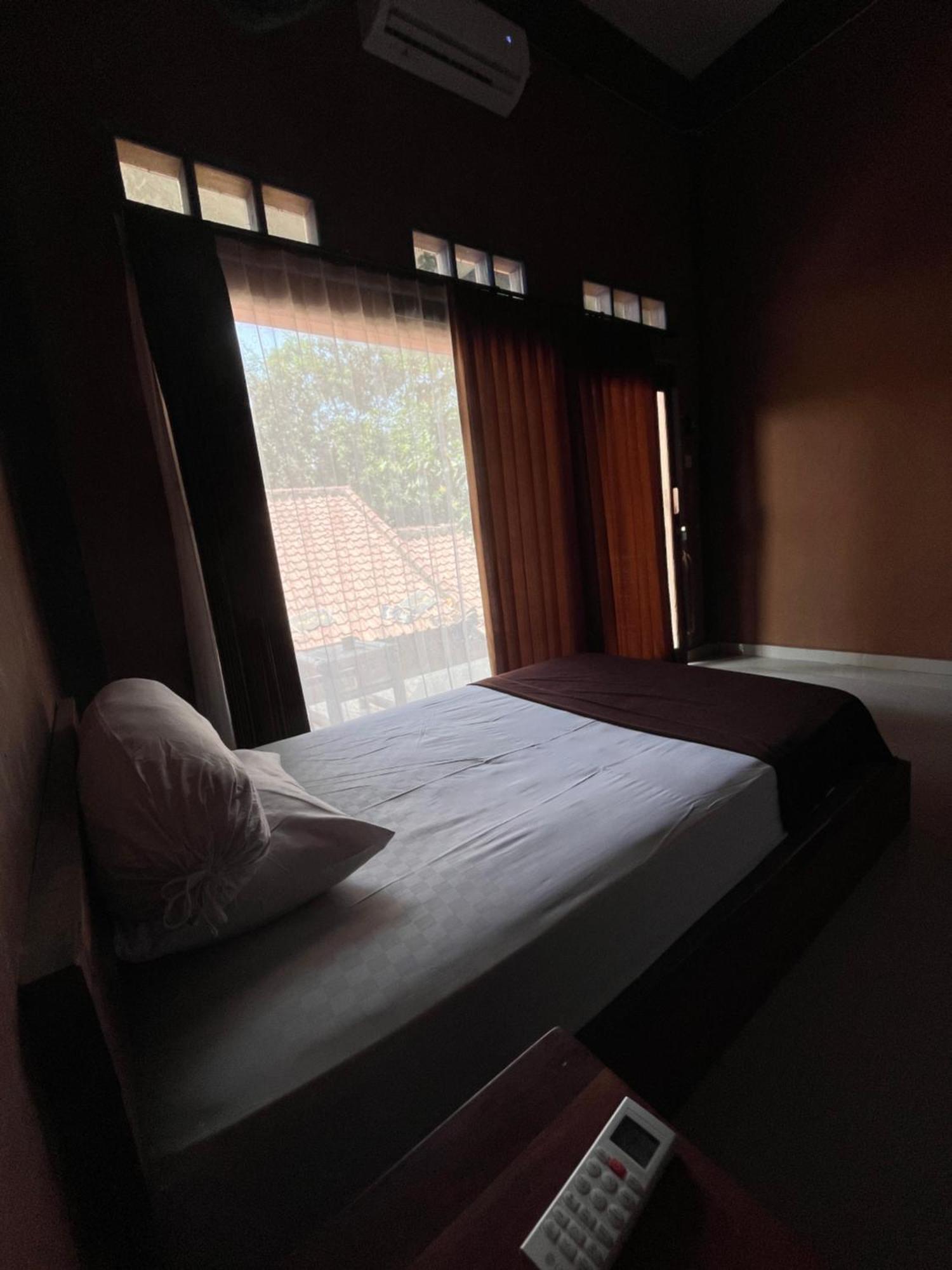 Fullmoon Homestay Kuta  ภายนอก รูปภาพ