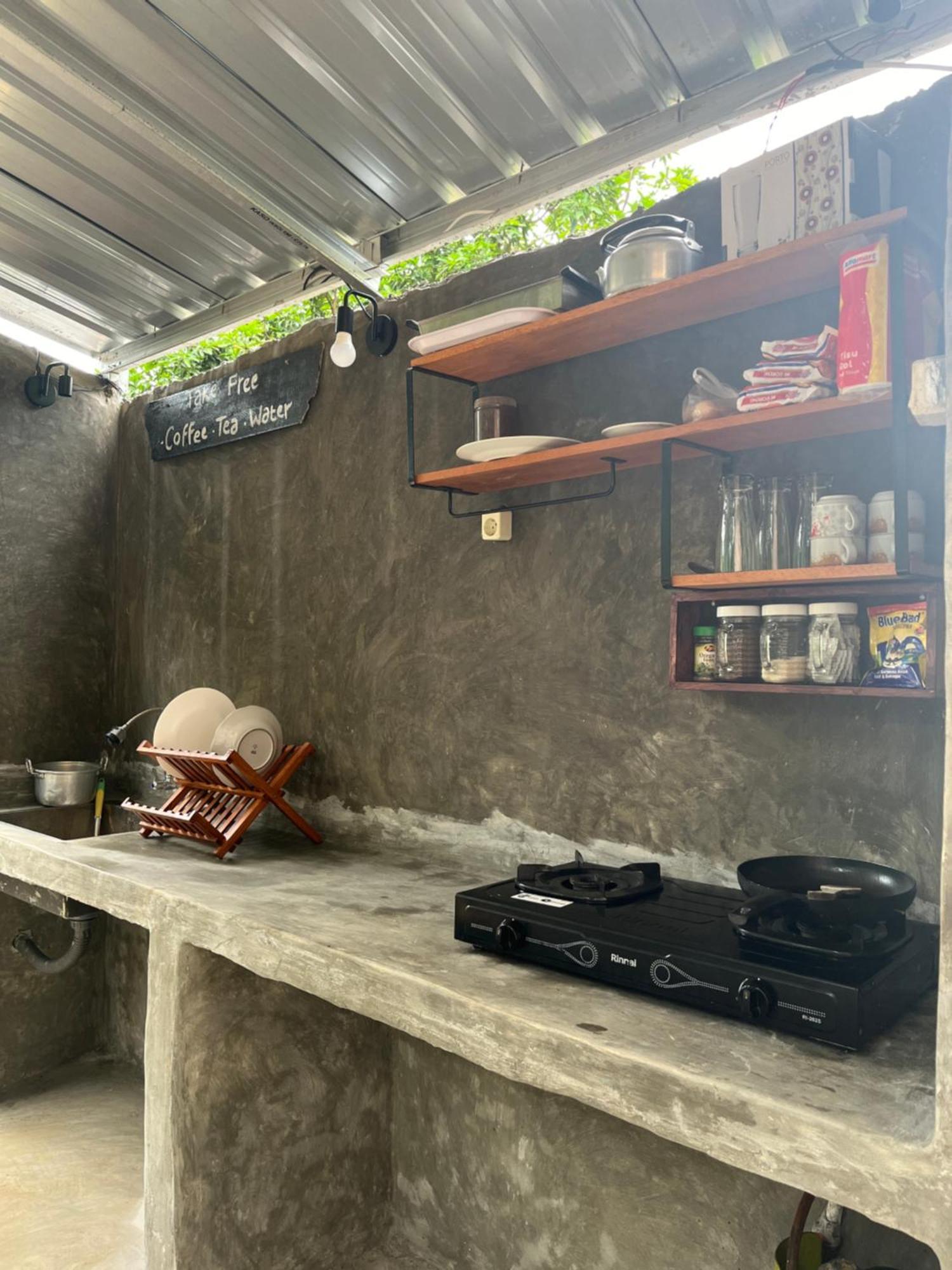 Fullmoon Homestay Kuta  ภายนอก รูปภาพ