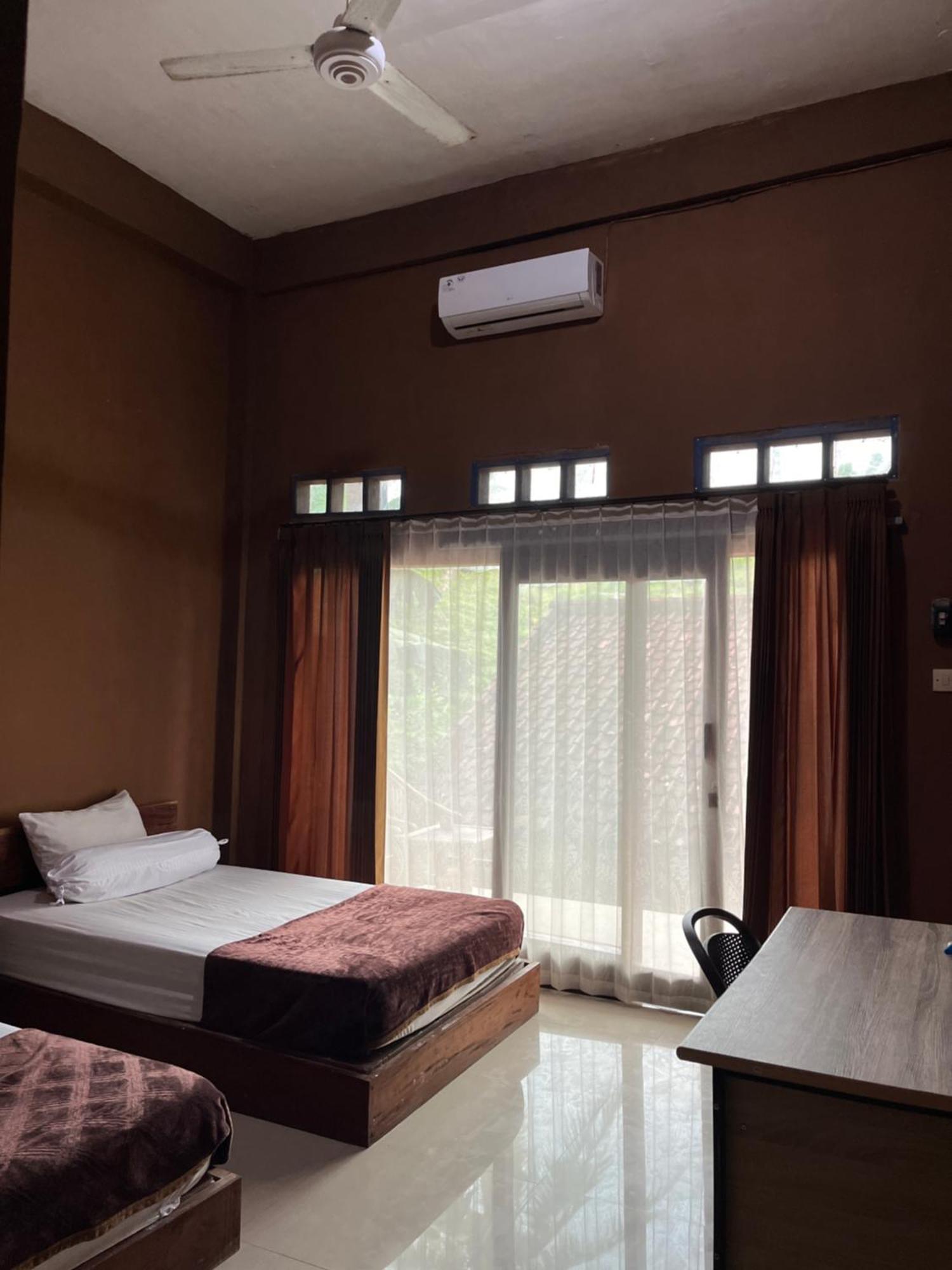 Fullmoon Homestay Kuta  ภายนอก รูปภาพ