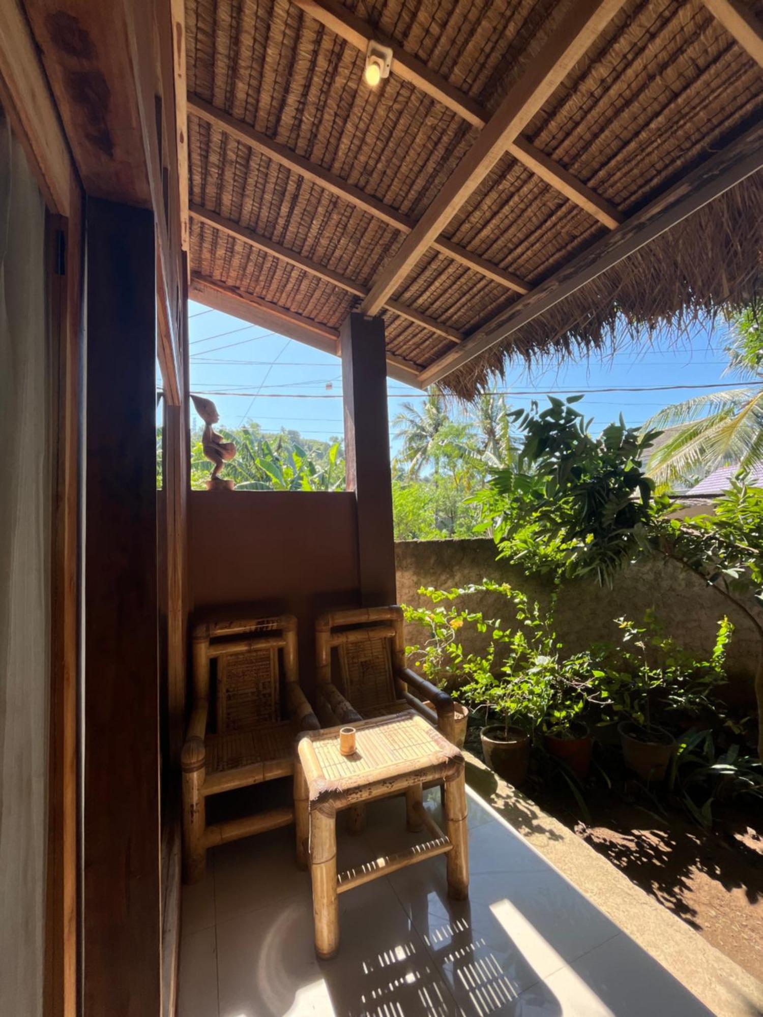 Fullmoon Homestay Kuta  ภายนอก รูปภาพ